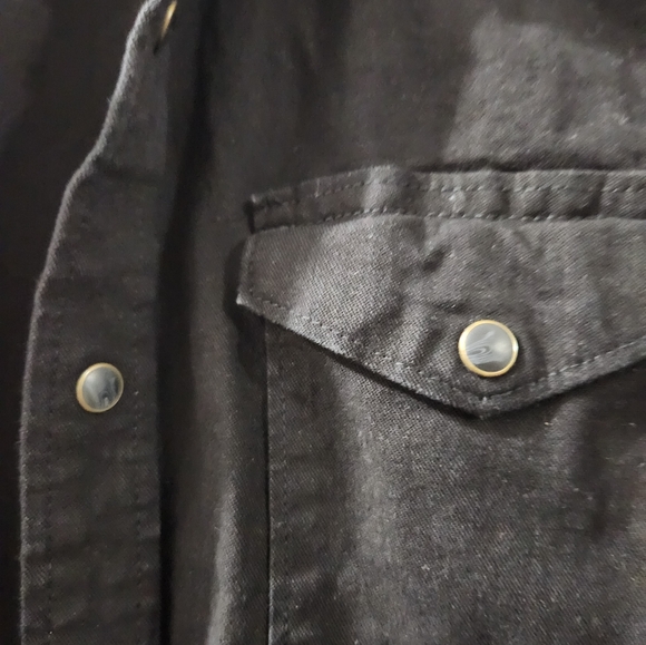 Wrangler button down! - Picture 3 of 5